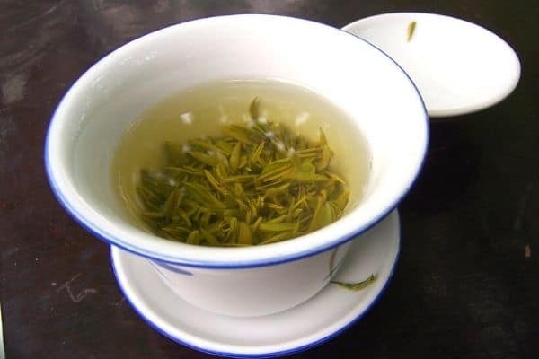 chengdu green tea in a cup