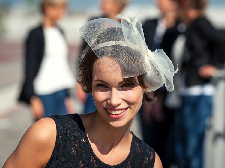 Woman Wearing a Fascinator